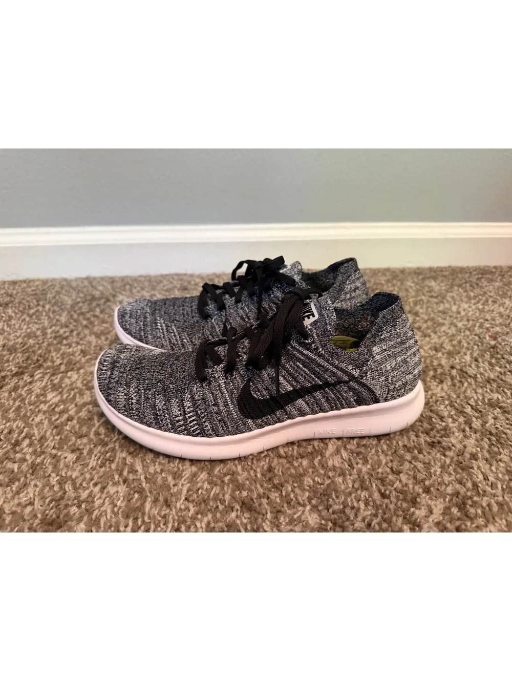 Nike Free Run RN Flyknit Oreo Shoes Women’s 7